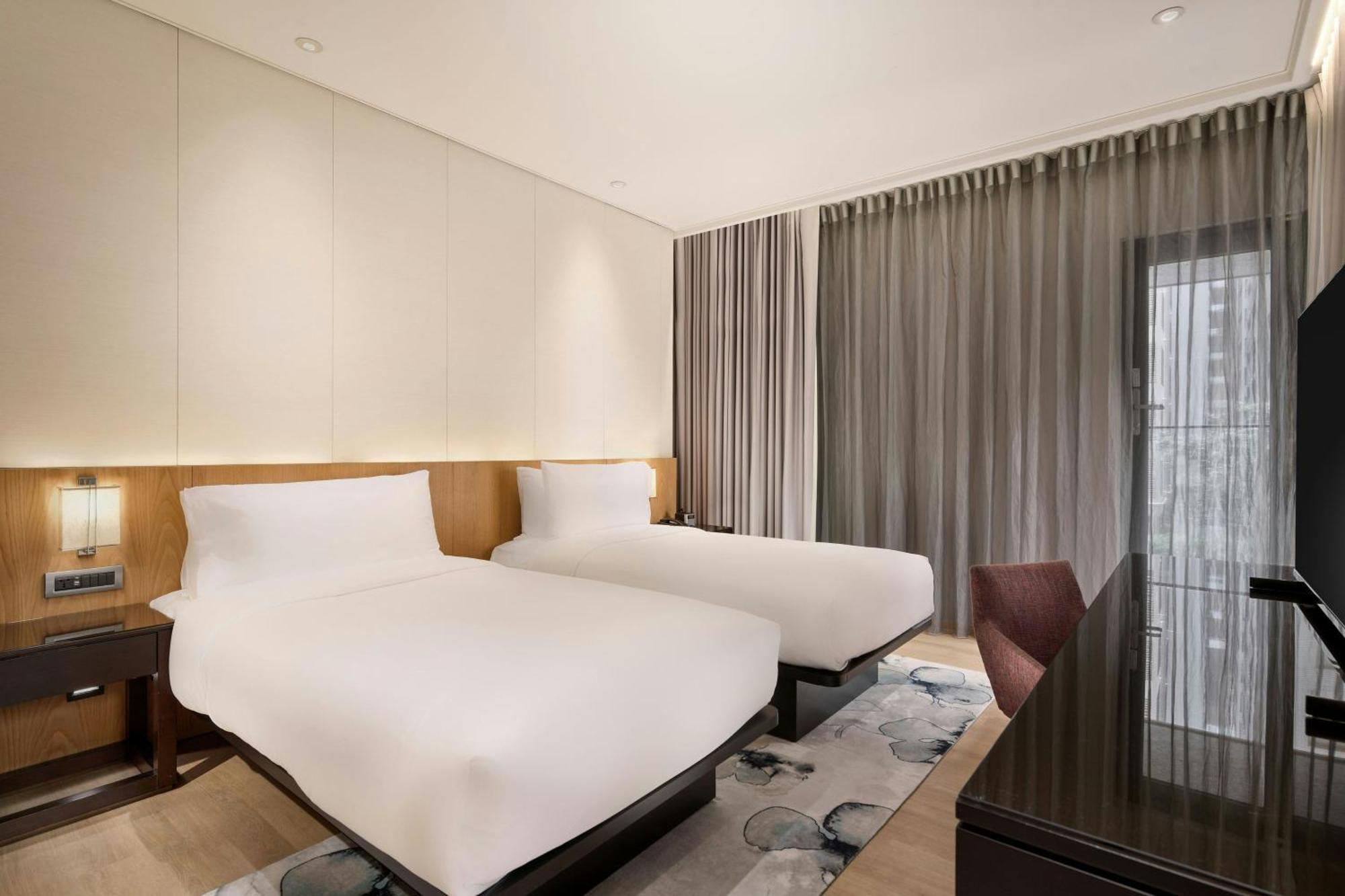 Aloft Taipei Zhongshan Exterior photo