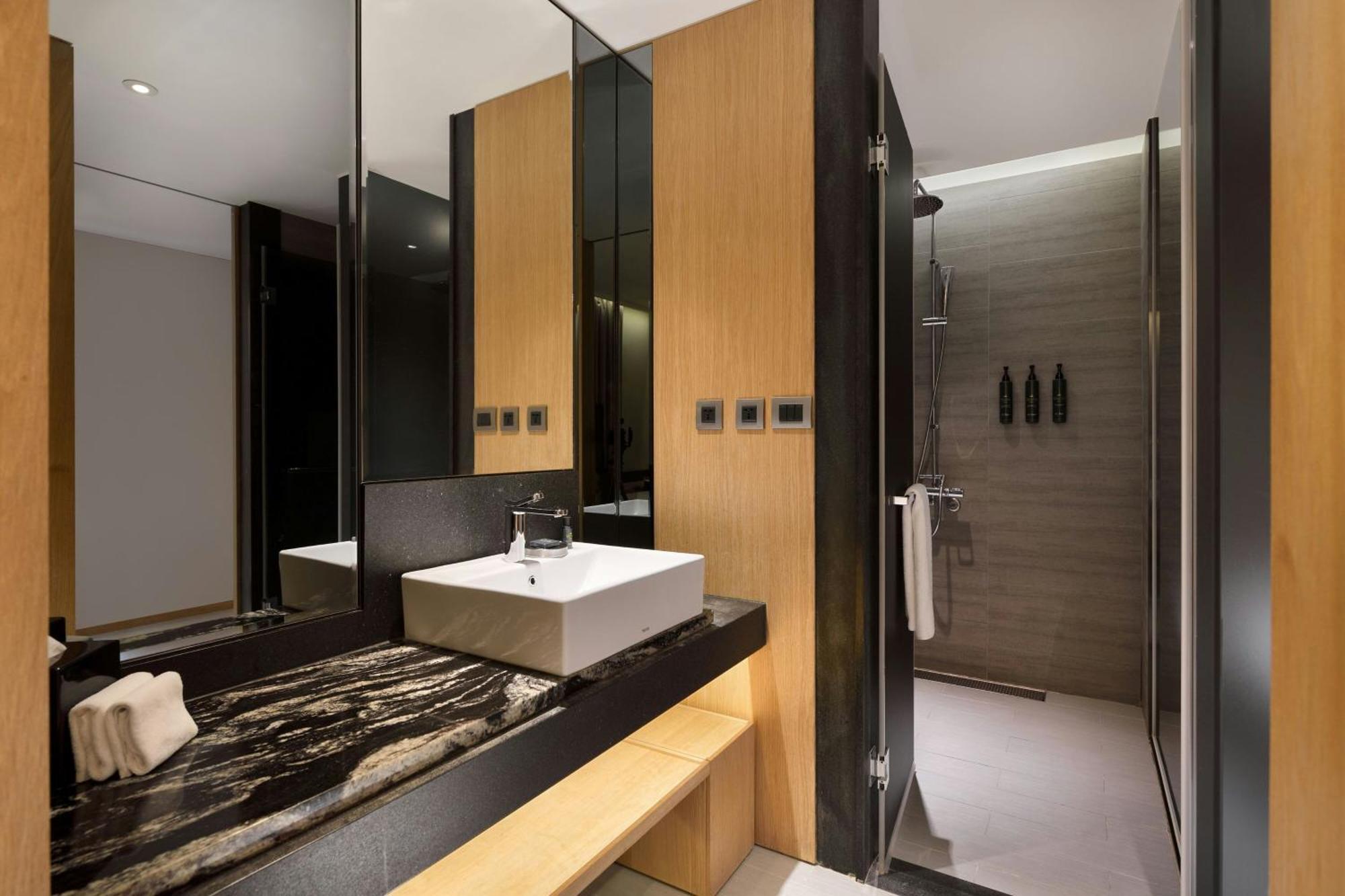 Aloft Taipei Zhongshan Exterior photo